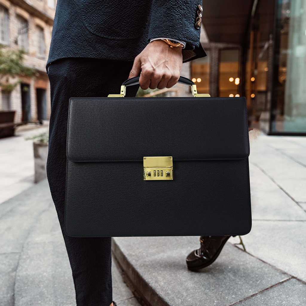 Đồ Da LEVINA Việt Nam – Công Ty Cổ Phần LEVINA Việt Nam