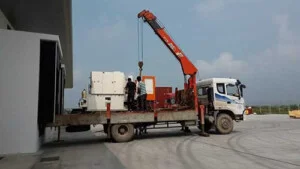 Xe Cẩu Trang Huy – Công Ty TNHH Thương Mại Và Giao Nhận Vận Tải Quốc Tế Trang Huy