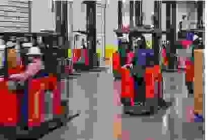 Xe Nâng P.S.L – Công Ty TNHH Thương Mại-Dịch Vụ Kỹ Thuật P.S.L