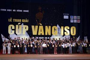 873 Cup20vang20iso