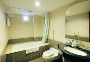 Zephyr Hotel – Công Ty TNHH Hà Khánh Đô