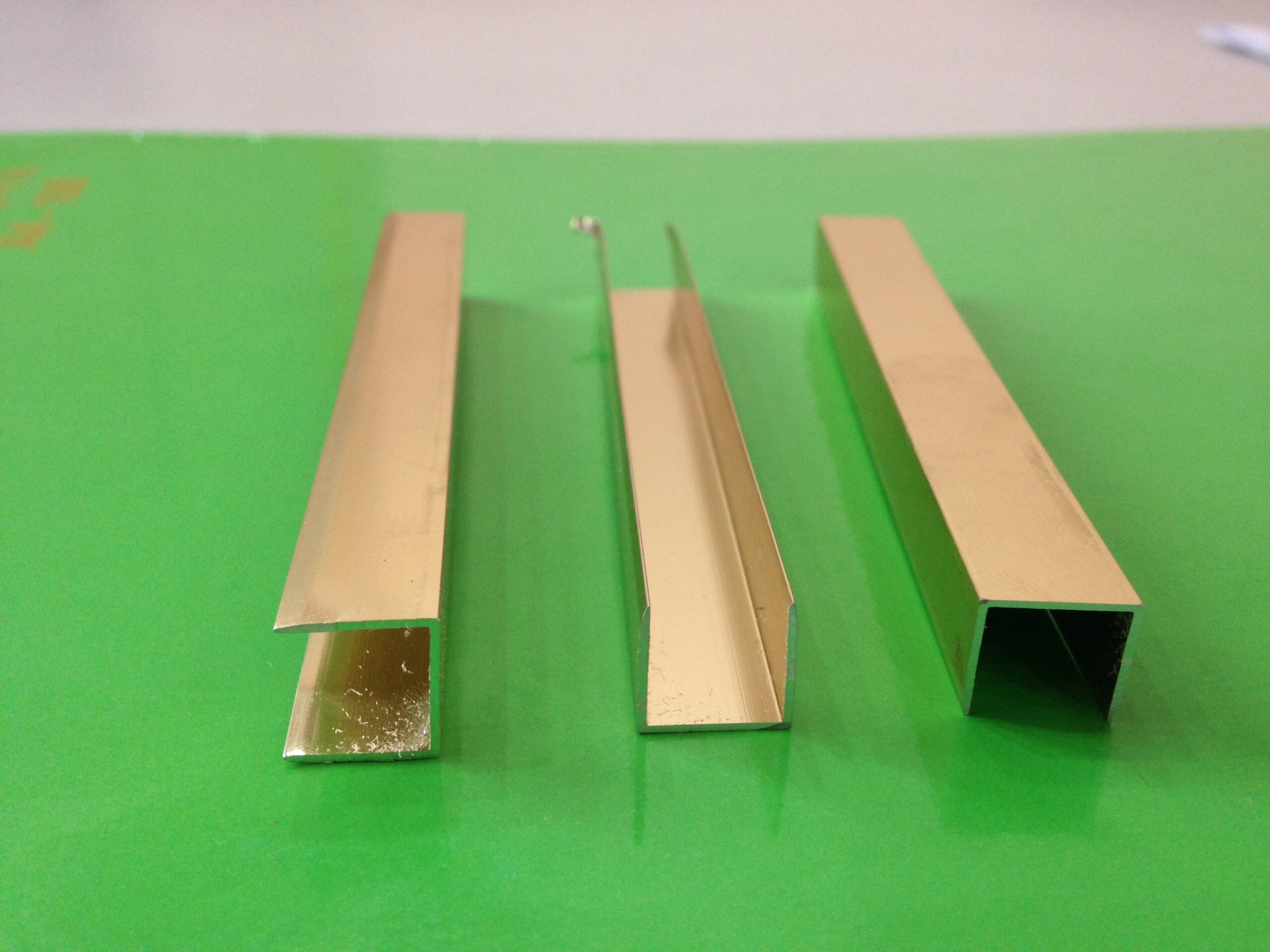 Thanh Nẹp Giấy – Công Ty TNHH Sản Xuất Thương Mại Bao Bì Giấy Minh Khang