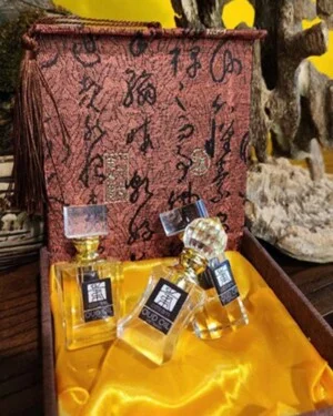 Cổ Trầm Vạn Bảo