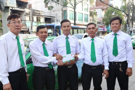 May Đồng Phục Gia Sơn Phát – Công Ty TNHH Thương Mại Dịch Vụ Gia Sơn Phát