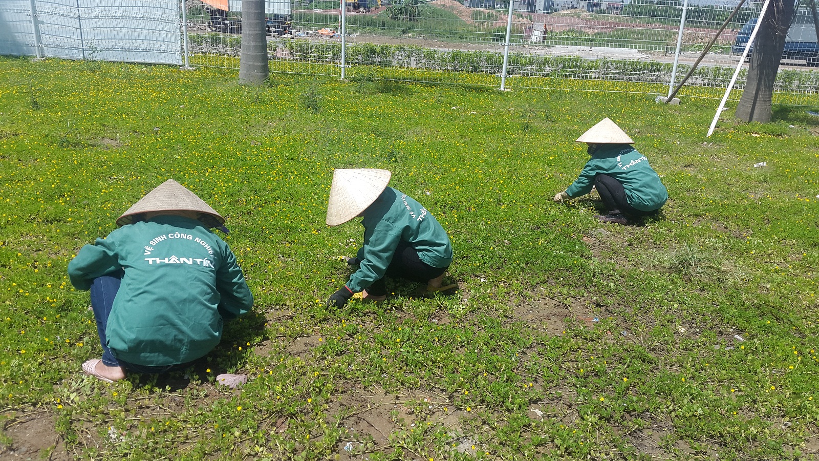 Vệ Sinh Công Nghiệp Thân Tín – Công Ty Cổ Phần Thương Mại Và Dịch Vụ Thân Tín