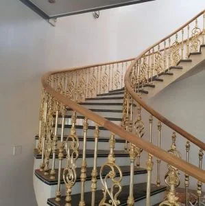 Cầu Thang Đẹp Hoàng Gia