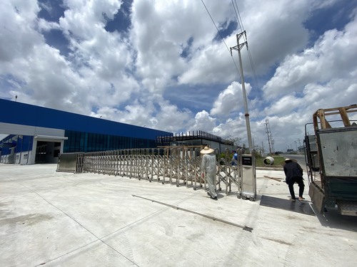 Cổng Xếp Inox Tự Động Autogate – Công Ty Cổ Phần Golden Việt