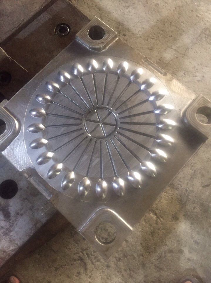 Công Ty TNHH Cơ Khí Và Nhựa Thành Công Trí