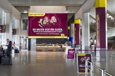 bienquangcaosanbay2