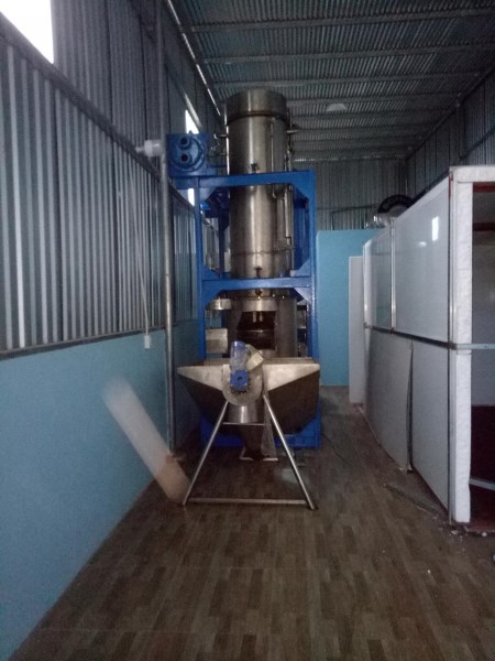 Máy đá viên Quang Trung